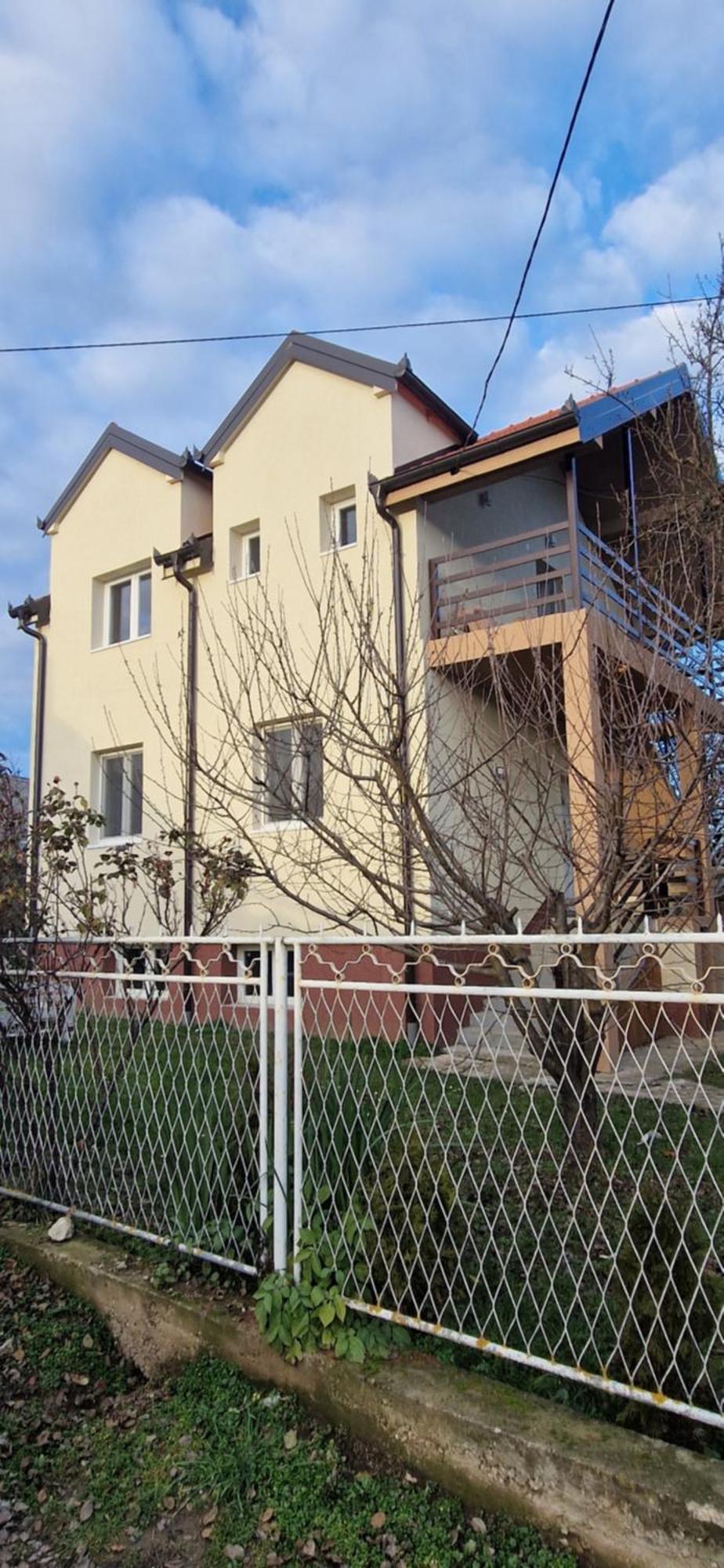 Apartmani Ostojic Vrdnik Exterior photo